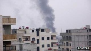 Smoke rising from Damascus suburb of Erbeen (29 Jan 2012)