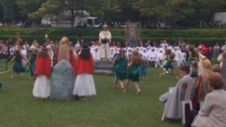 Y Seremoni Gyhoeddi gyda Gorsedd y Beirdd