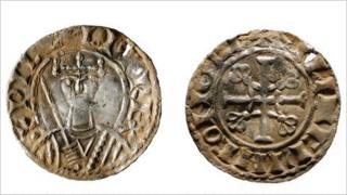 Front and back view of coin