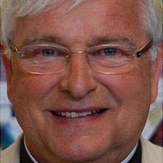 Guernsey's Anglican Dean worried by rectory changes - BBC News