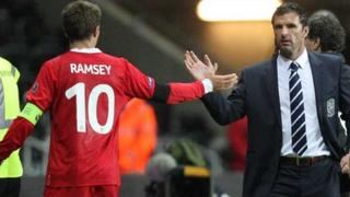 Aaron Ramsey a Gary Speed