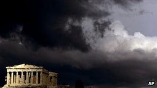 Dark rain clouds over the Parthenon in Athens (13 March 2006)
