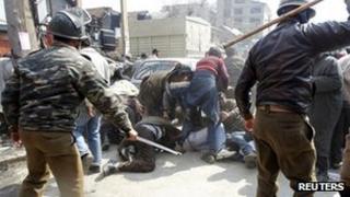 Police use batons on protesters in Srinigar, Indian-administered Kashmir - 23 February 2012