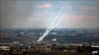 Smoke trail of a rocket fired from Gaza as seen from the Israel-Gaza border (Dec 2008)