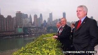 Carwyn Jones yn China