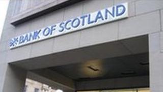 New logo on Royal Mile Bank of Scotland branch