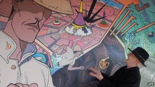 Jean Giraud with one of his designs in Poitiers, 2008