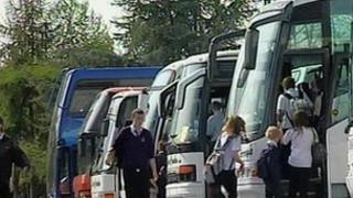 Bysiau ysgol