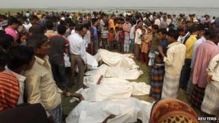 Bodies on the banks of the river Meghna