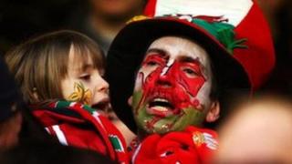 Cefnogwyr Cymru