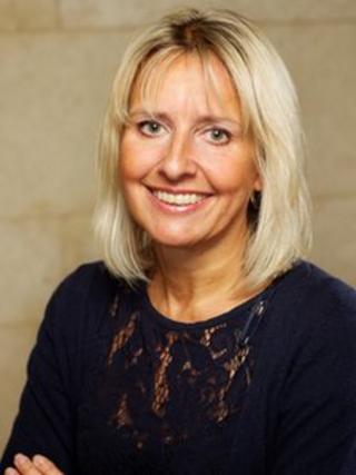 Dr Jo Farrar