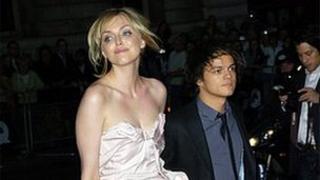 Pianist Jamie Cullum (right) with wife Sophie Dahl