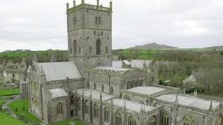 Eglwys Gadeiriol Tyddewi