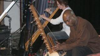 Toumani Diabaté a Catrin Finch