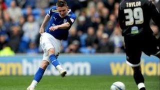 Joe Mason a Mark Taylor