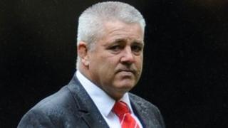 Hyfforddwr Rygbi Cymru Warren Gatland