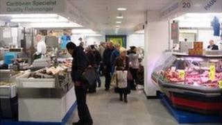 Nottingham indoor market improved after being 'left to die' - BBC News