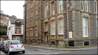 Llys Ynadon Aberystwyth