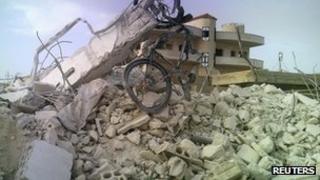 Taftanaz house, 10 April 2012