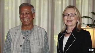 Grameen Bank founder Mohammed Yunus with US Secretary of State Hillary Clinton, Dhaka, 6 May