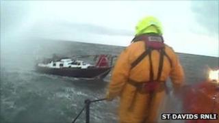 St Davids lifeboat rescue the Kent Venture