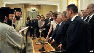 The new cabinet is sworn in in Athens, 17 May