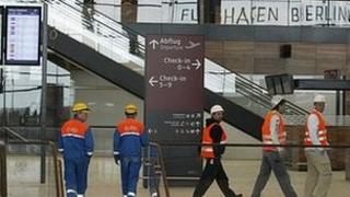 Workmen at Berlin Brandenburg Airport (12 May 2012)