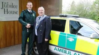 West Midlands Ambulance Service area manager Martyn Scott with Kenilworth mayor Dave Shilton