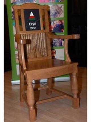 Cadair Eiteddfod yr Urdd 2012
