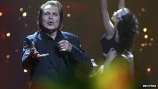 Engelbert Humperdinck performing in the Eurovision final 2012