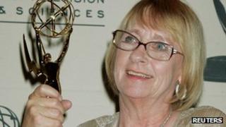 Kathryn Joosten with her Emmy Award in 2005