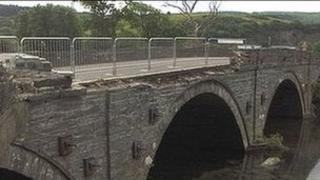 Pont dros Afon Dyfi, Machynlleth