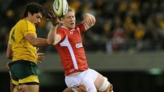 Simmons a Bradley Davies