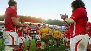 Awstralia v Cymru