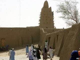 A mosque in Timbuktu, Mali (image from April 2006)