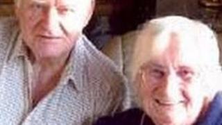 Aonghas agus Màiread MacAoidh