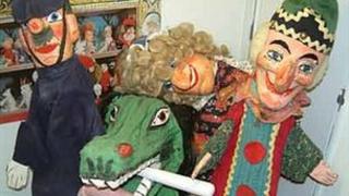 Pwnsh, Jiwdi a'u ffrindiau - casgliad Bill Dane