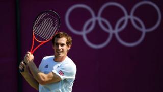 Andy Murray faces Stanislas Wawrinka