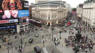 Advertising in London's Piccadilly Circus