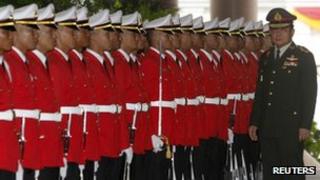 File photo: Thailand's Gen Prayuth Chan-ocha (R)
