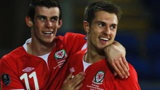 Gareth Bale ac Aaron Ramsey
