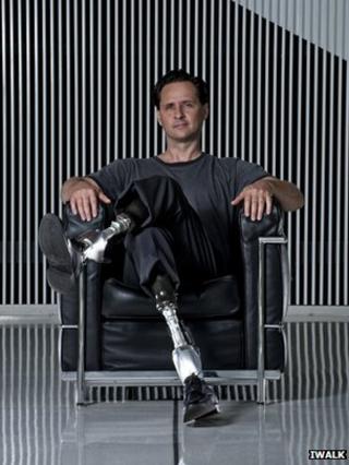 Хью Херр со своими бионическими ногами