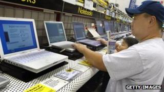 Apple computers on sale in Best Buy