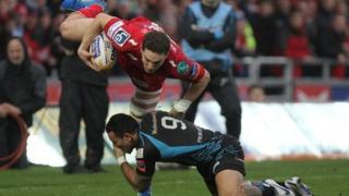 George North goes over Kahn Kahn Fotuali'i