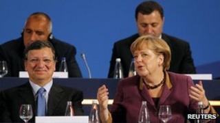 German Chancellor Angela Merkel with EU Commission President Jose Manuel Barroso in Bucharest (17 Oct 2012)
