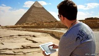 Kyle Lambert drawing in Egypt
