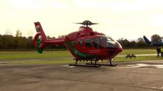 Ambiwlans awyr diweddara Cymru