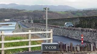 Y Cob, Porthmadog