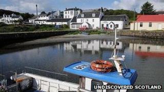 Bùth Dhiùra ann an Taigh na Creige