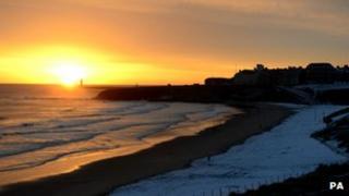 Sun rises over Tynemouth